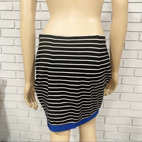 Ann Taylor Women’s Stripe Skirt With Blue Trim - Picture 11 of 16